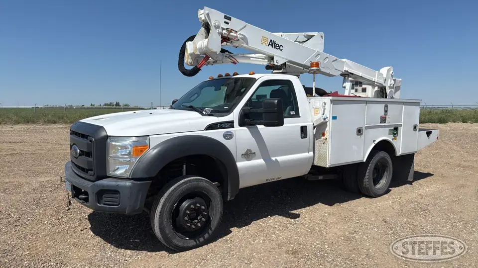 2016 Ford Super Duty F-550 Bucket Truck