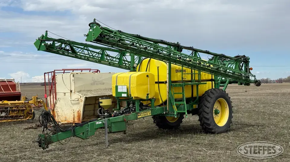 2007 Summers Ultimate NT Pull-Type Sprayer