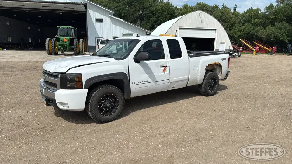 2008 Chevrolet Silverado 1500 LT Half Ton Pickup