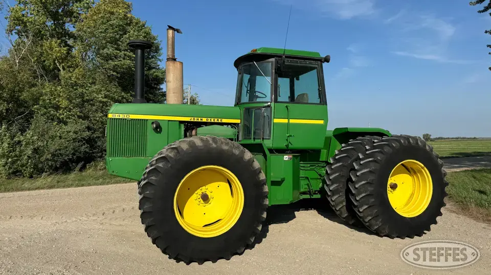 1975 John Deere 8430 4WD Tractor