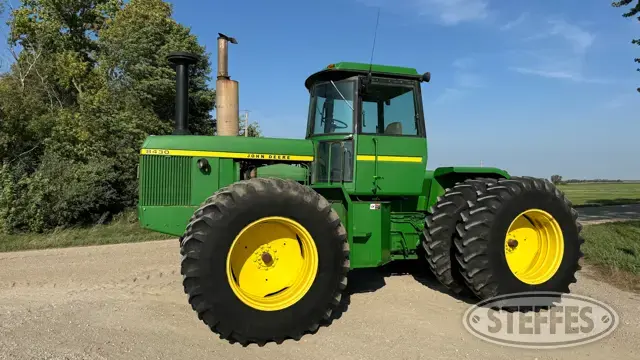 1975 John Deere 8430