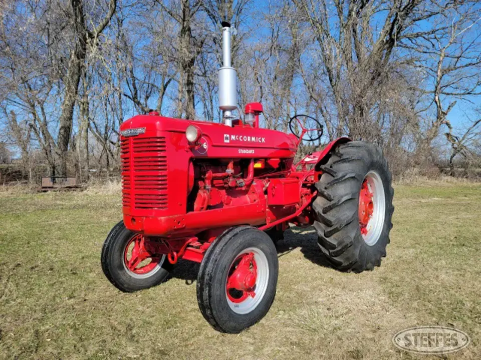 1940 McCormick W6 Collectible Show Tractors-Stationary Engine