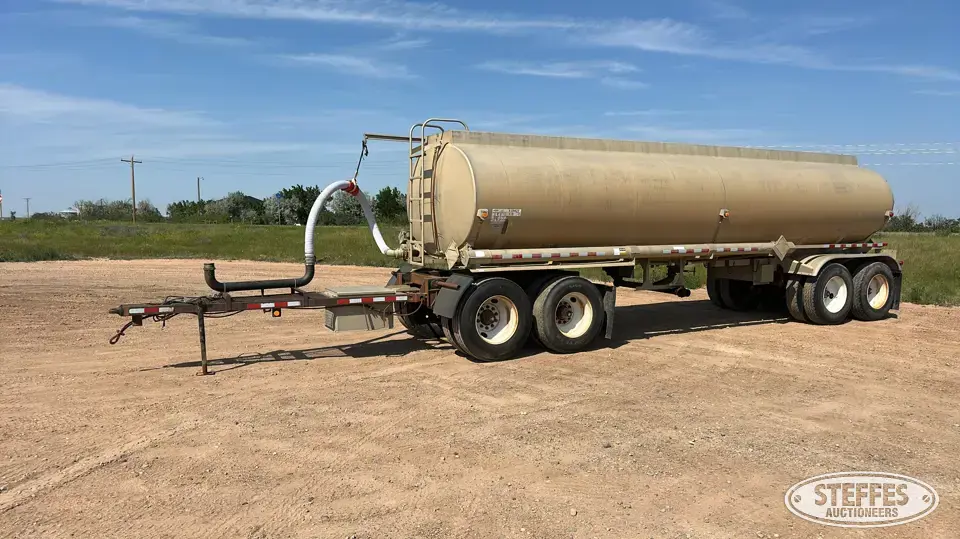 1995 Beall TT26912 7,400 gal. Pup Trailer