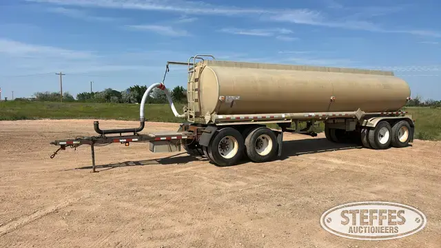 1995 Beall TT26912 7,400 gal.