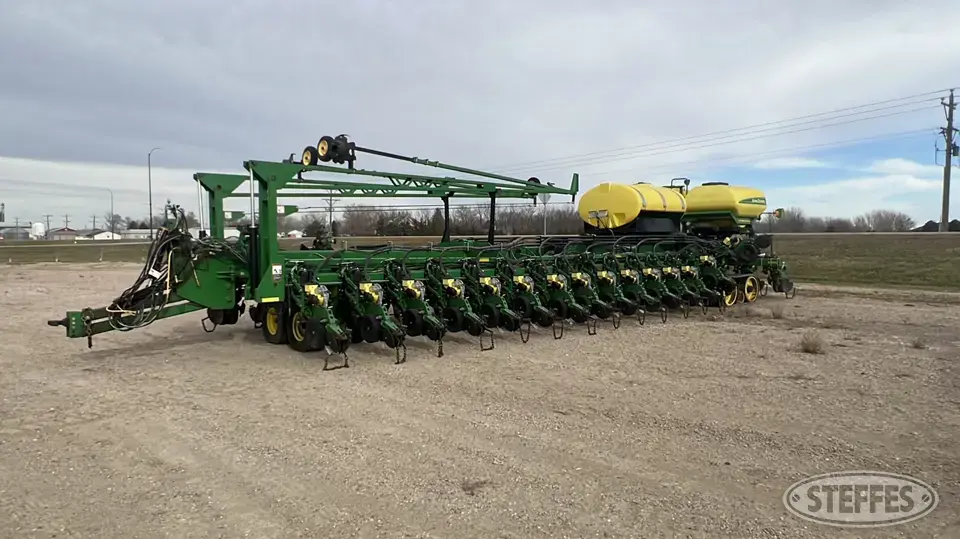 2014 John Deere DB90 12 or More Row Planter