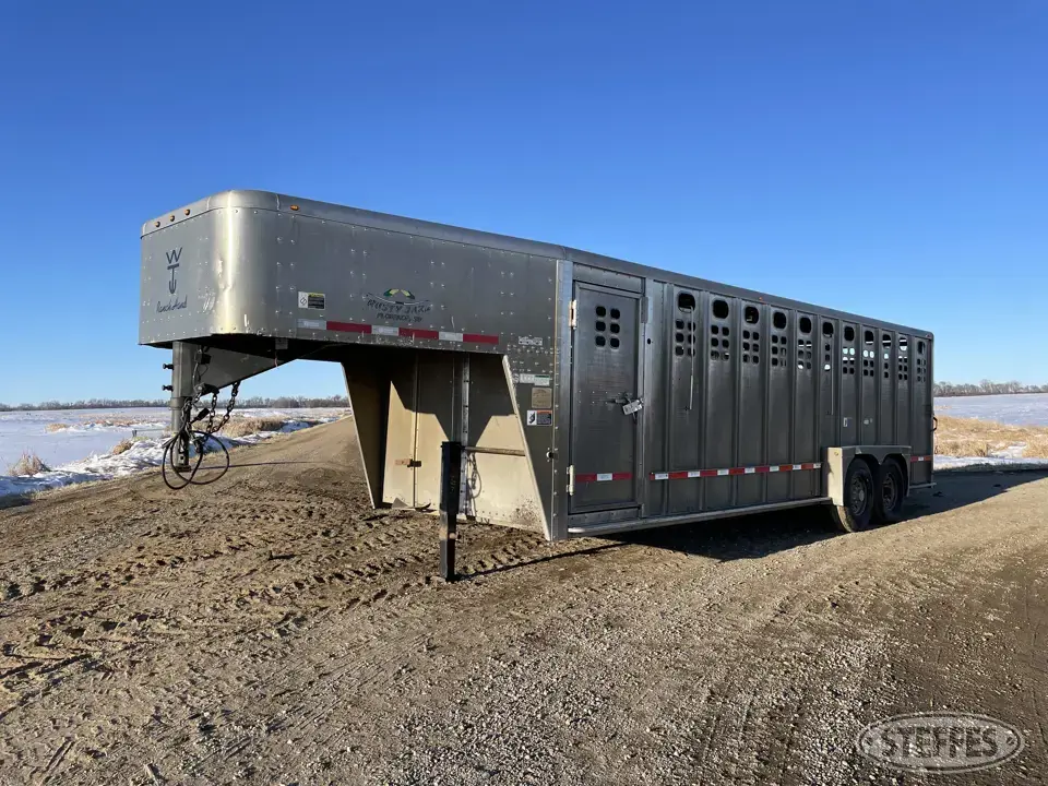 2014 Wilson PSGN-5724T Gooseneck Livestock Trailer