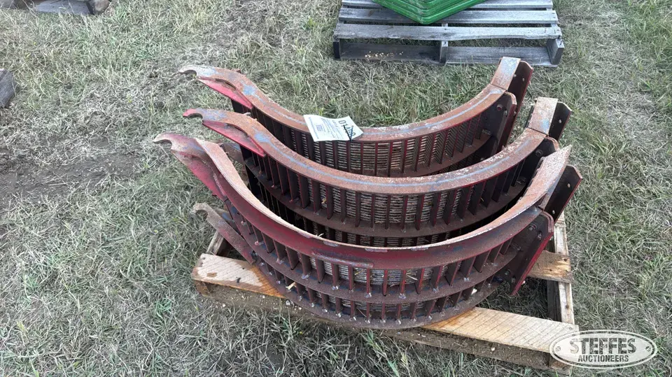 Small wire concaves Ag Equipment Part