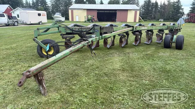 John Deere 3600