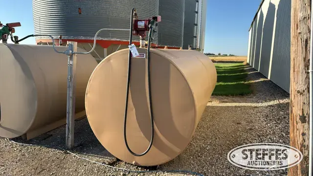 2,000 gal. horizontal fuel tank