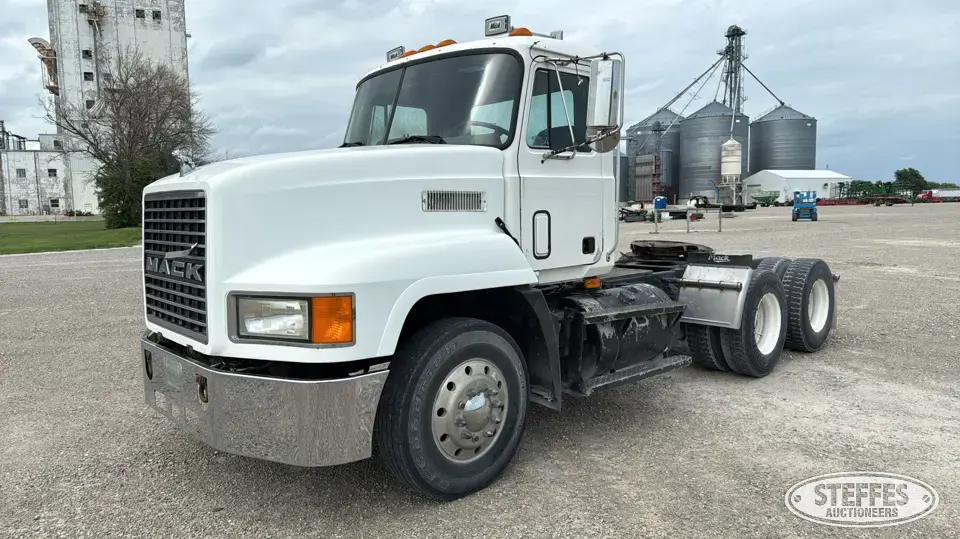 1994 Mack CH613 Conventional Truck without Sleeper