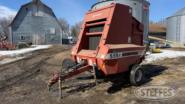 Hesston 555T
