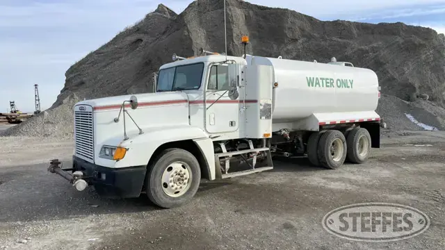 1997 Freightliner FLD120