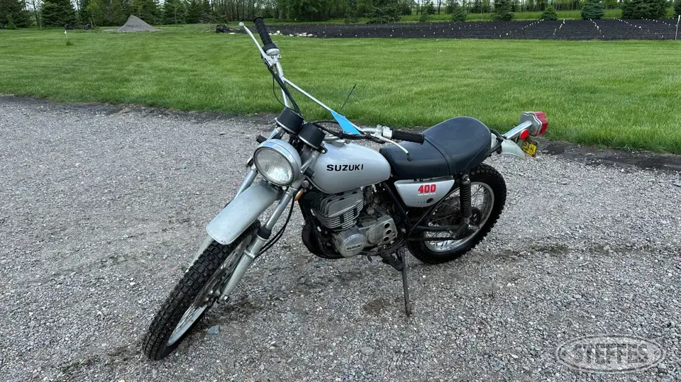 1975 Suzuki TS400 Motorcycles and Scooter