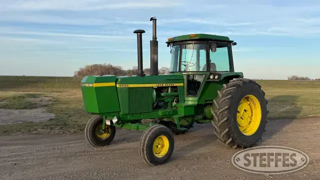 1977 John Deere 4430