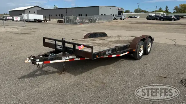2004 Load Trail tandem axle equipment trailer