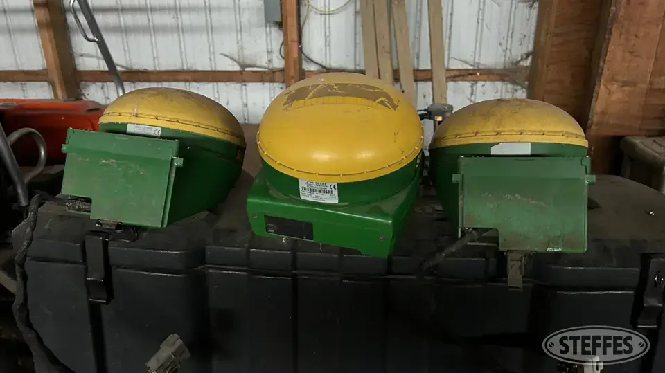 (3) John Deere iTC receivers GP