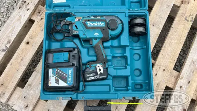Makita XRT01