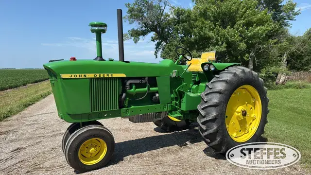 1961 John Deere 4010