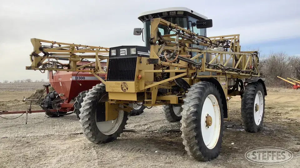 1998 RoGator 854 Self-Propelled Sprayer
