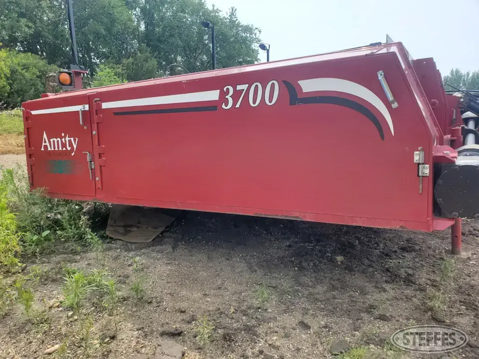 2011 Amity 3700 Sugarbeet Defoliator