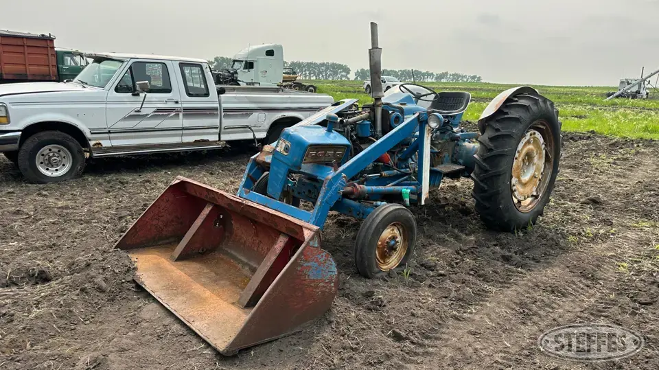 Ford 4000 2WD Tractor
