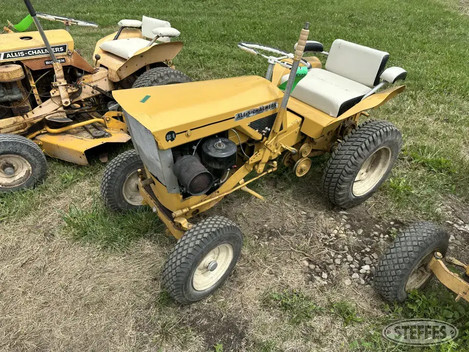 Allis-Chalmers B-1 Lawn Tractor