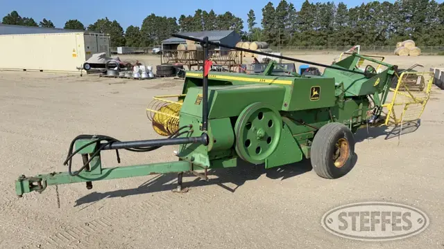 John Deere 336