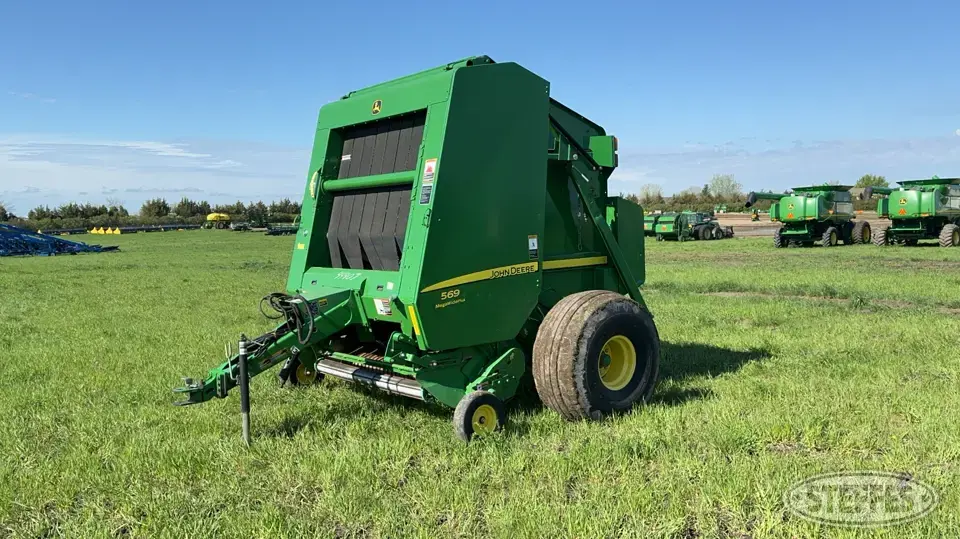 2014 John Deere 569 Round Baler