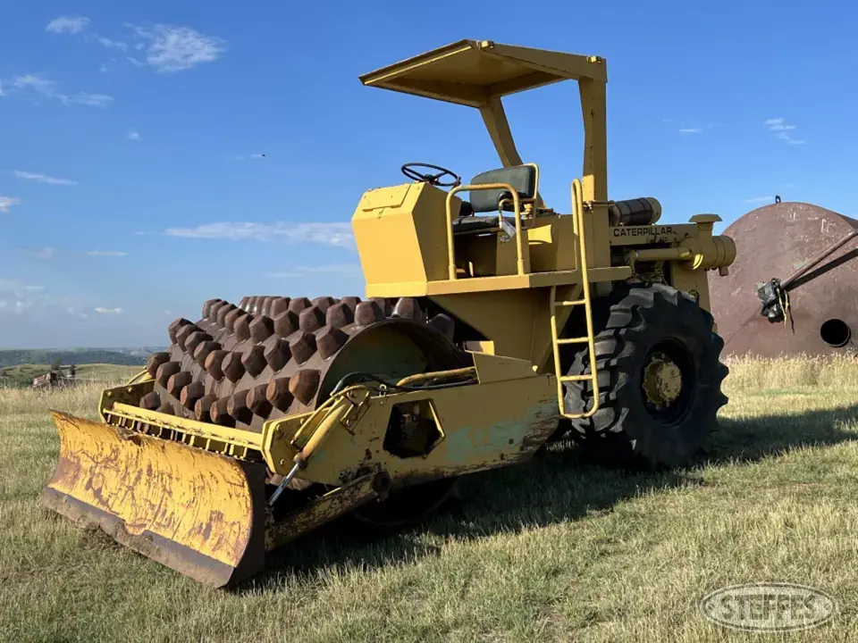 1976 Raygo 420 Rascal Self-Propelled Padfoot Compactor