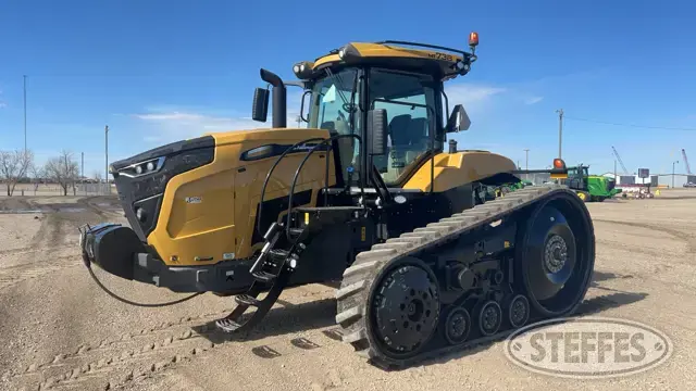 2019 Challenger MT738