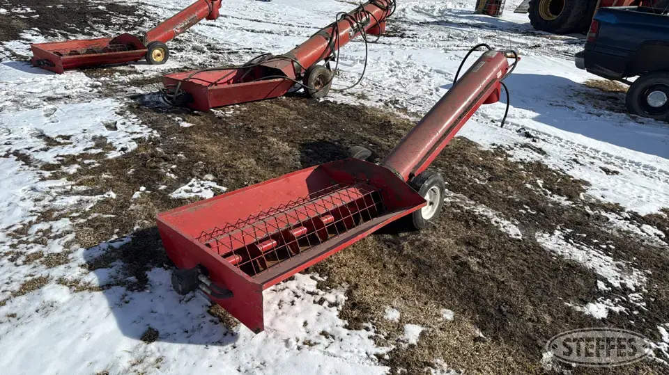 Wheatheart jump auger Transfer-Jump Augers and Conveyor