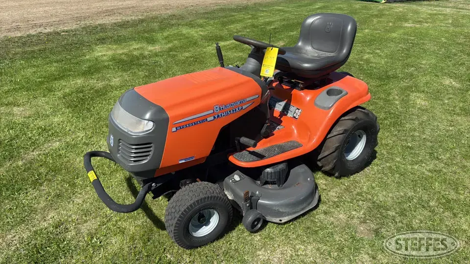 2001 Husqvarna YTH1542XP Lawn Tractor