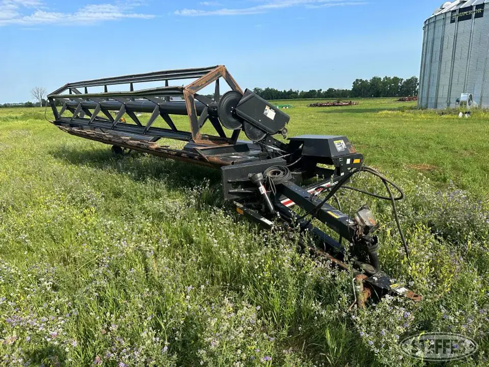 1998 Premier 1900 Pull-Type Swather
