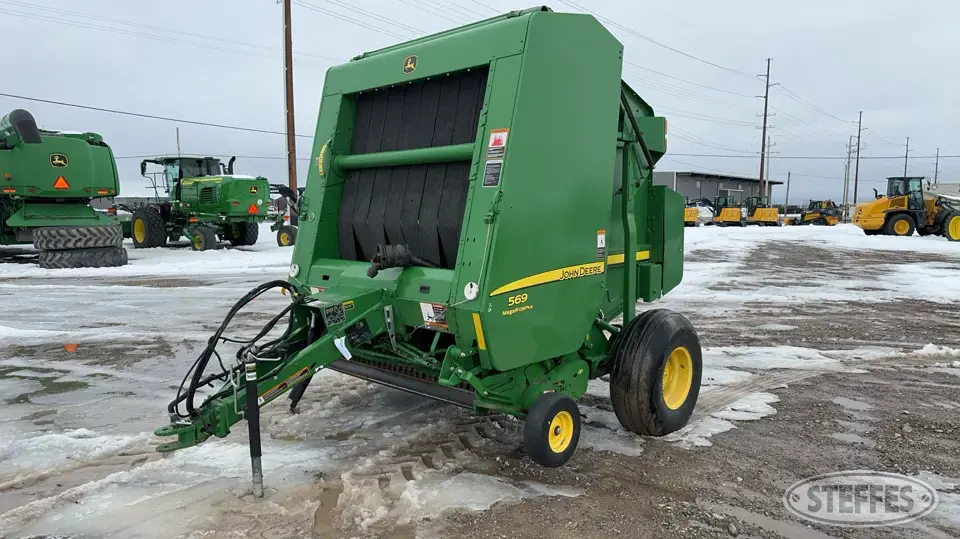 2015 John Deere 569 Round Baler