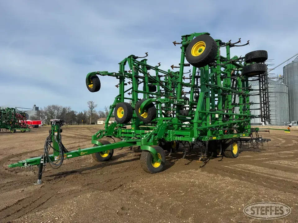 2022 John Deere 2230FH Field Cultivator