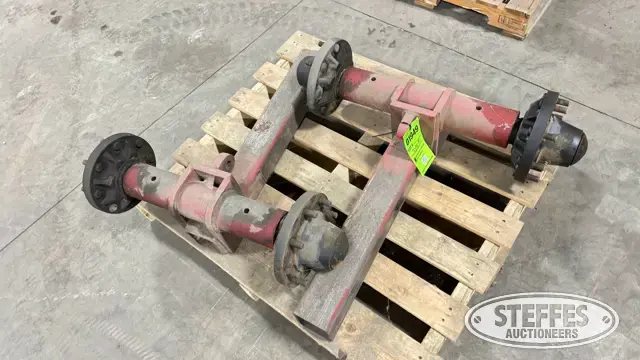 (2) Amity sugarbeet defoliator wheel struts