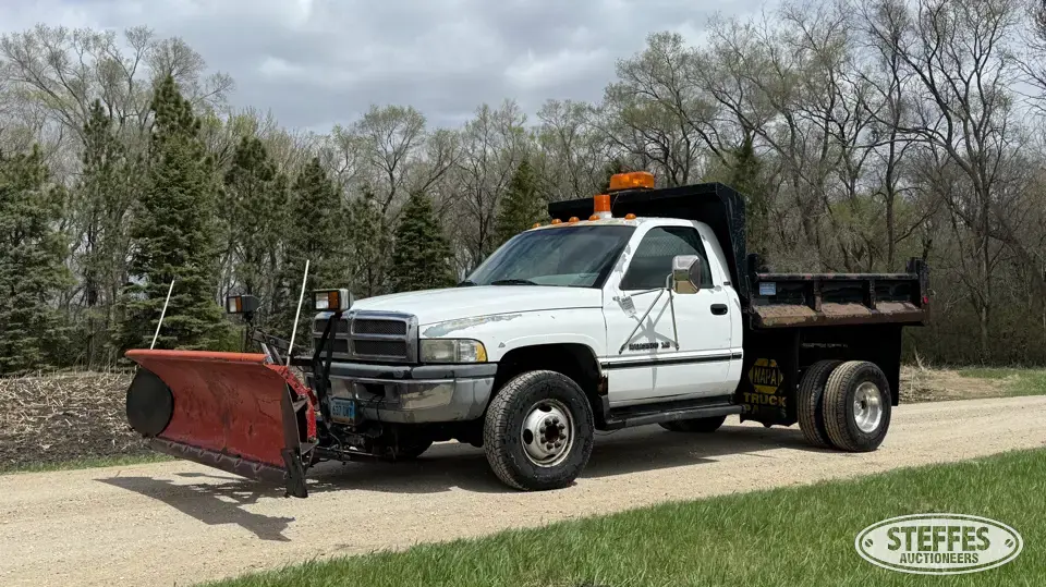 1997 Dodge Ram 3500 SLT 1 Ton Pickup