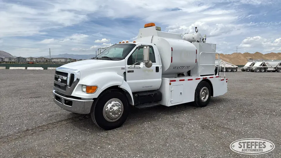 2008 Ford F-750 Fuel-Lube Truck