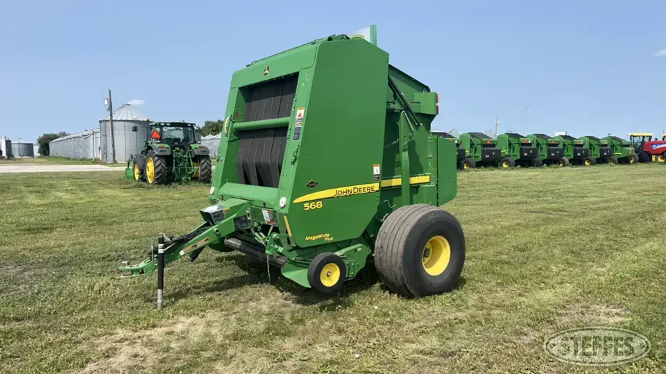 2011 John Deere 568 Round Baler