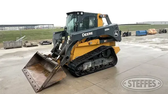 2022 Deere 333G