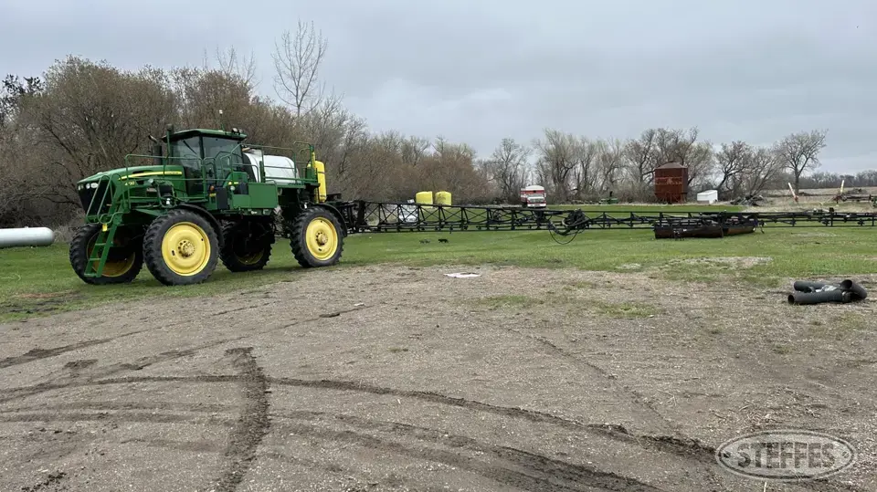 2010 John Deere 4730 Self-Propelled Sprayer