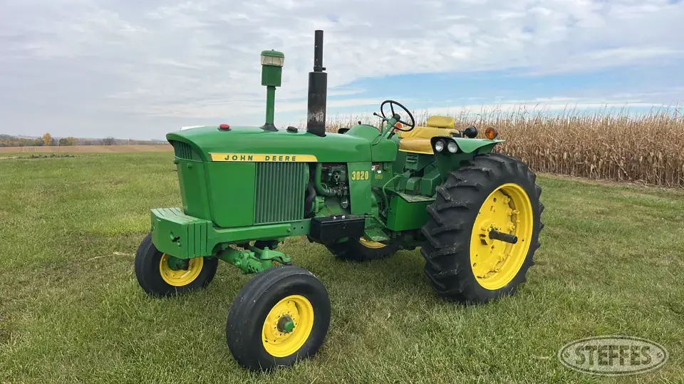 1967 John Deere 3020 2WD Tractor