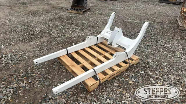 Bobcat skid steer loader arms