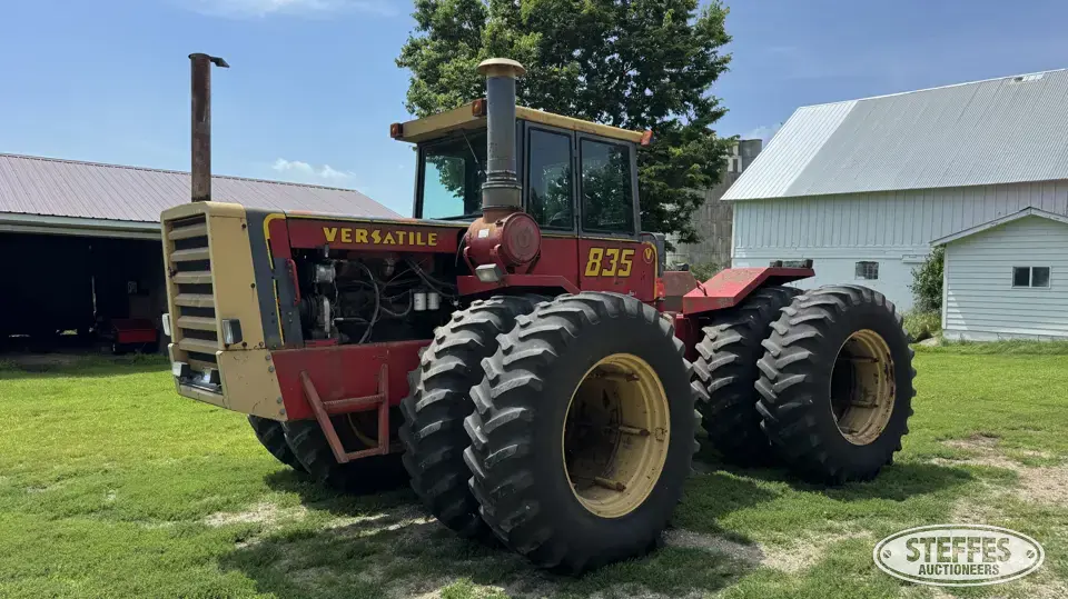 1979 Versatile 835 4WD Tractor