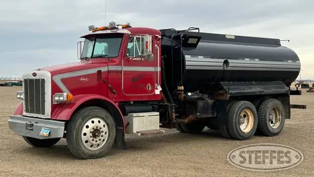 2000 Peterbilt 357