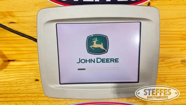 John Deere 2600