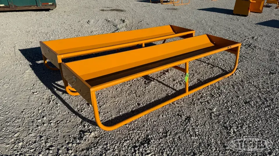 2026 Industrias America C10 Feeders and Bunk