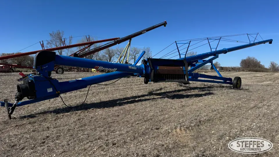 Brandt swing hopper auger