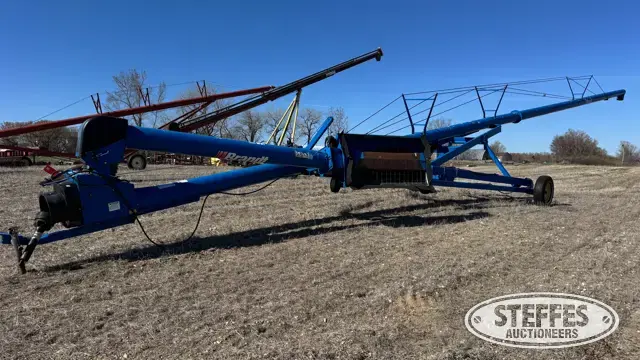 Brandt swing hopper auger