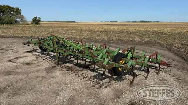 John Deere 1100